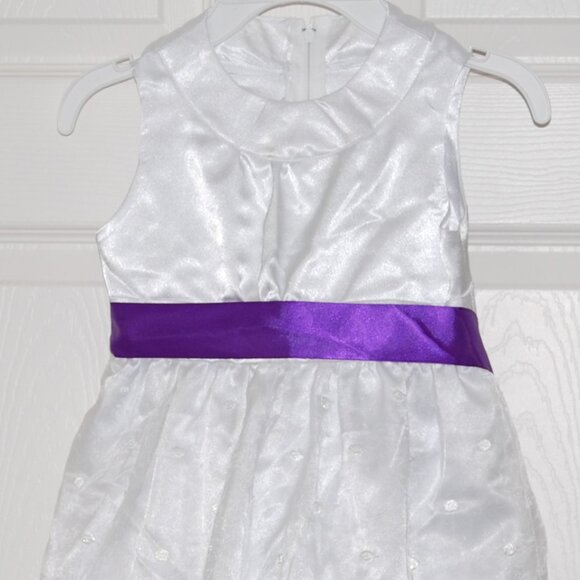 Bundle of 2 NEW Handmade Flower Girl White Satin Dresses, Sizes 4T-6T - Picture 5 of 7